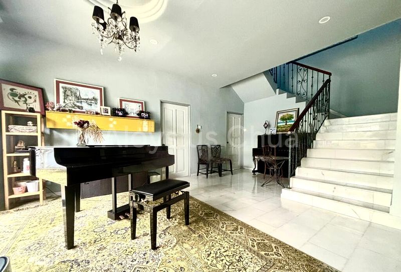 5 Bed Semi-Detached House (Landed) for Sale in  Pasir Ris Beach Park - Image 6